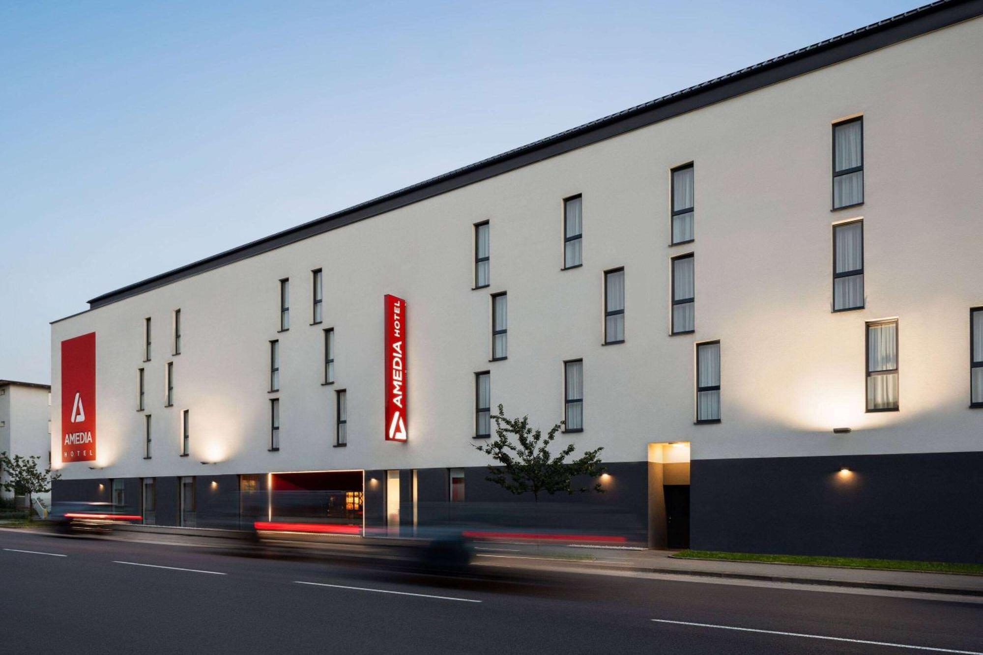 AMEDIA Hotel Linz Exterior foto